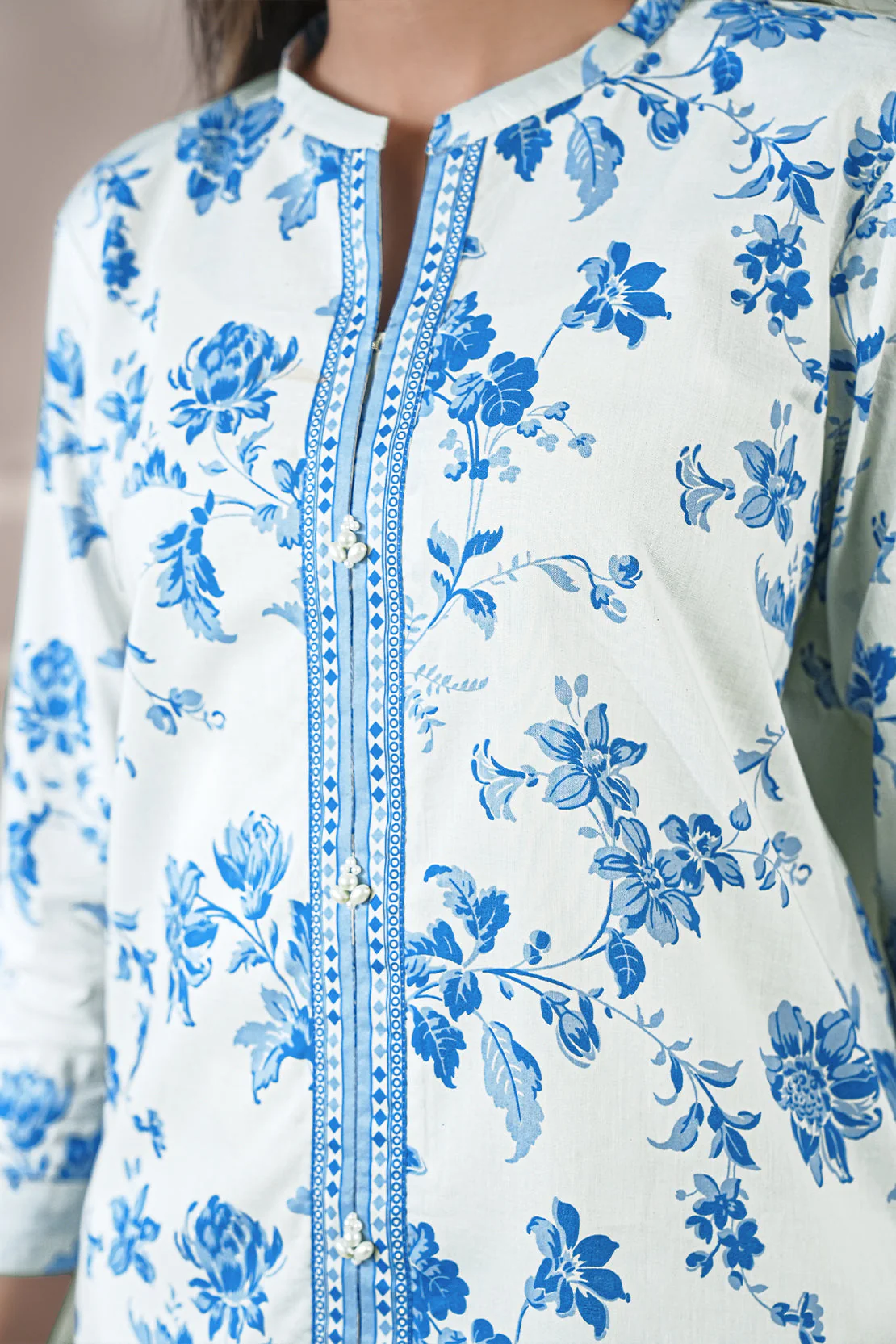 Unstitched Printed Lawn 3 Piece - Image 5