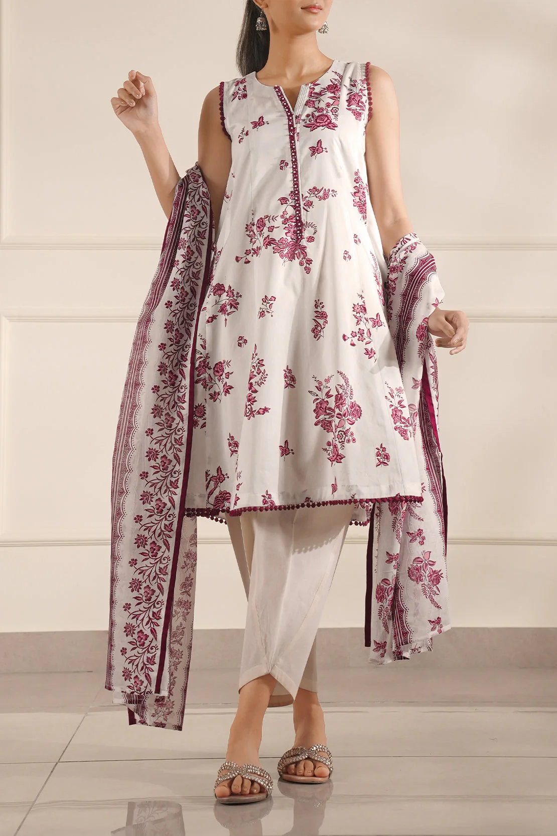 Unstitched Printed Lawn 3 Piece - Image 3