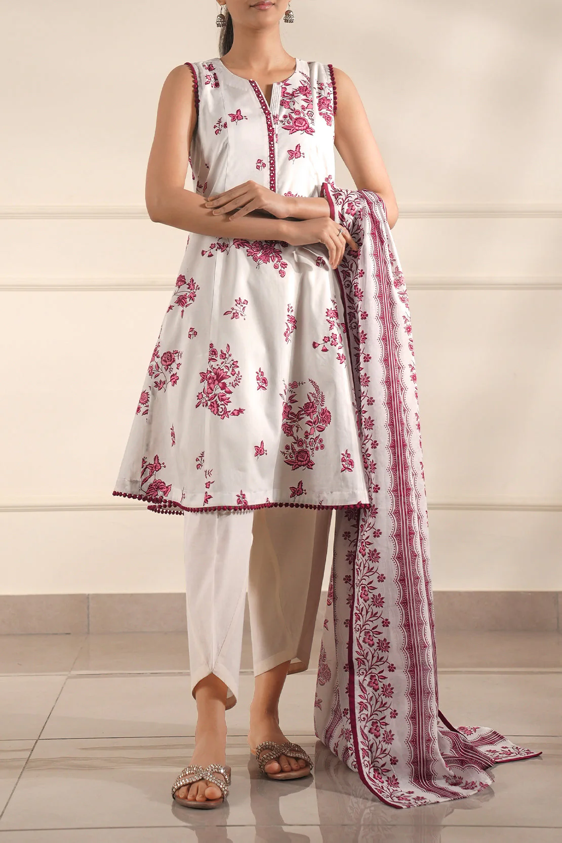 Unstitched Printed Lawn 3 Piece - Image 4