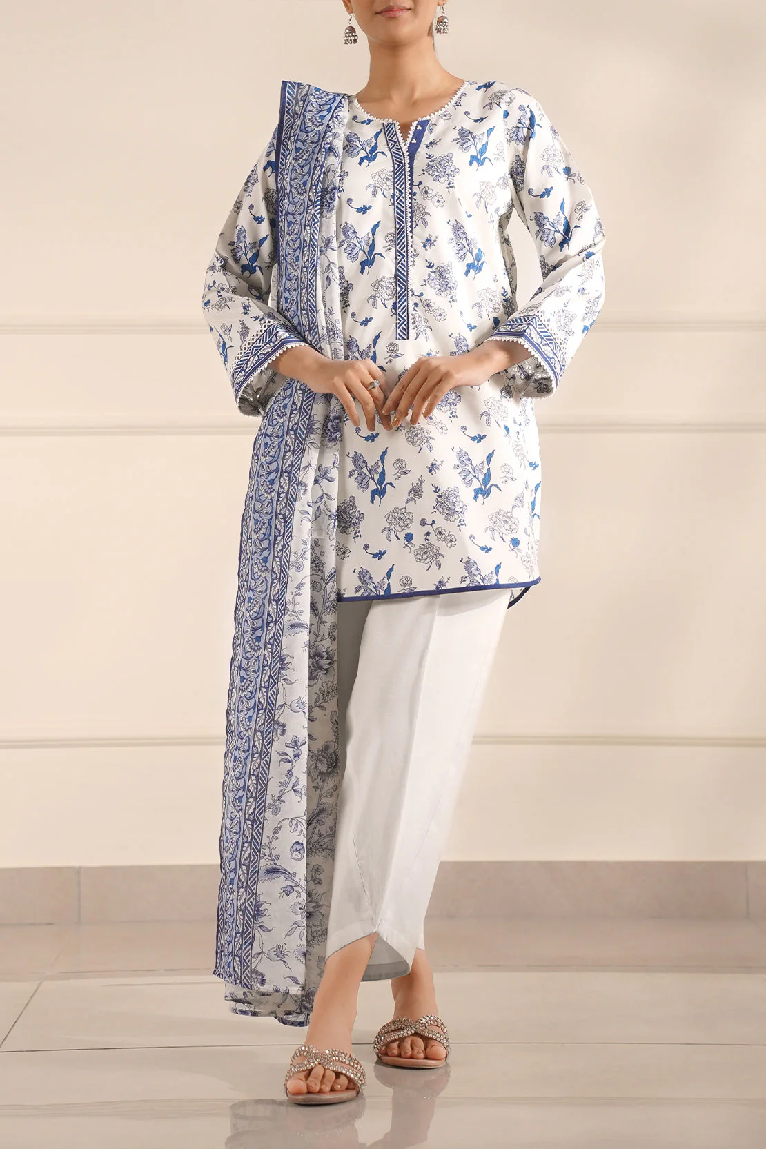 Unstitched Printed Lawn 3 Piece - Image 2