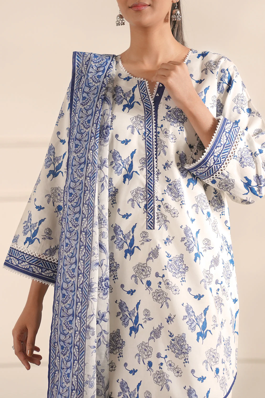 Unstitched Printed Lawn 3 Piece - Image 3