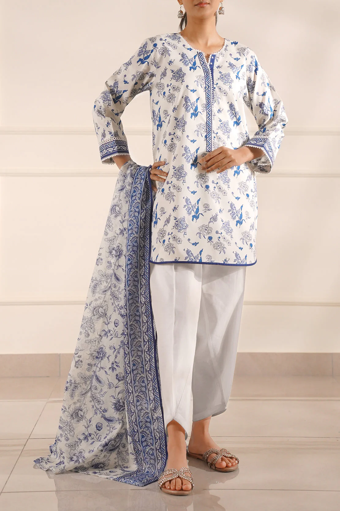 Unstitched Printed Lawn 3 Piece - Image 4