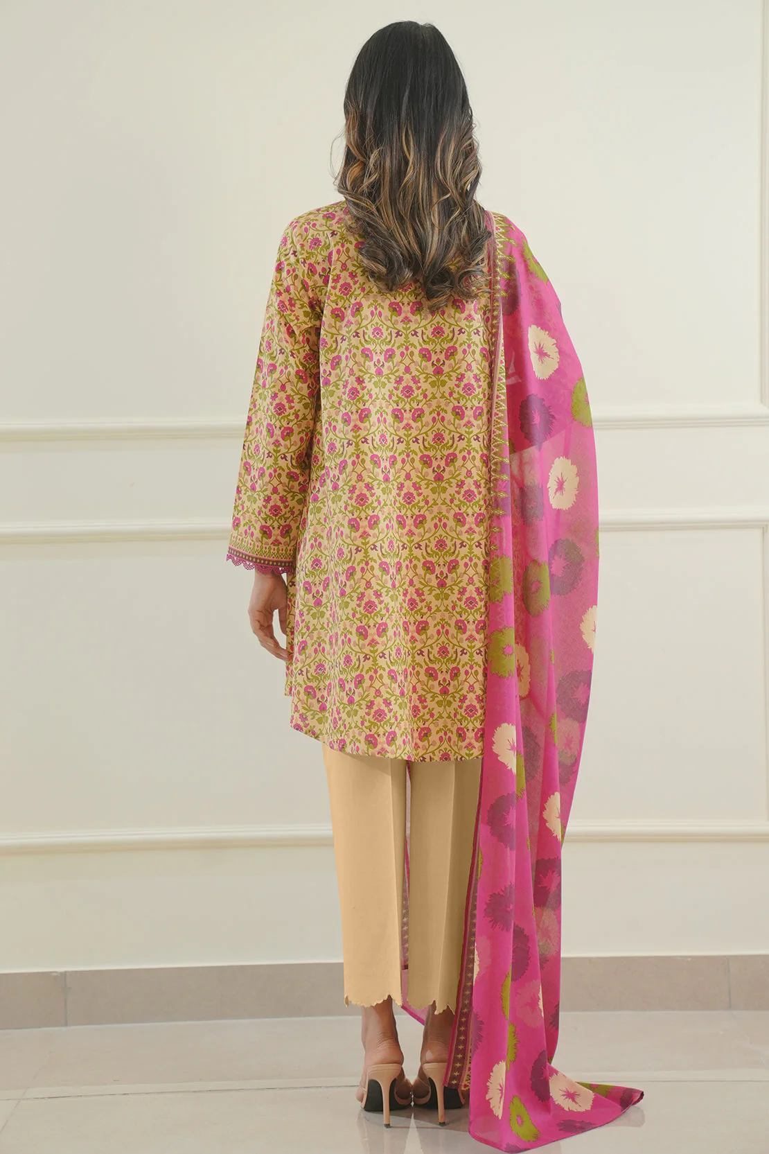 Unstitched Printed Lawn 3 Piece - Image 4