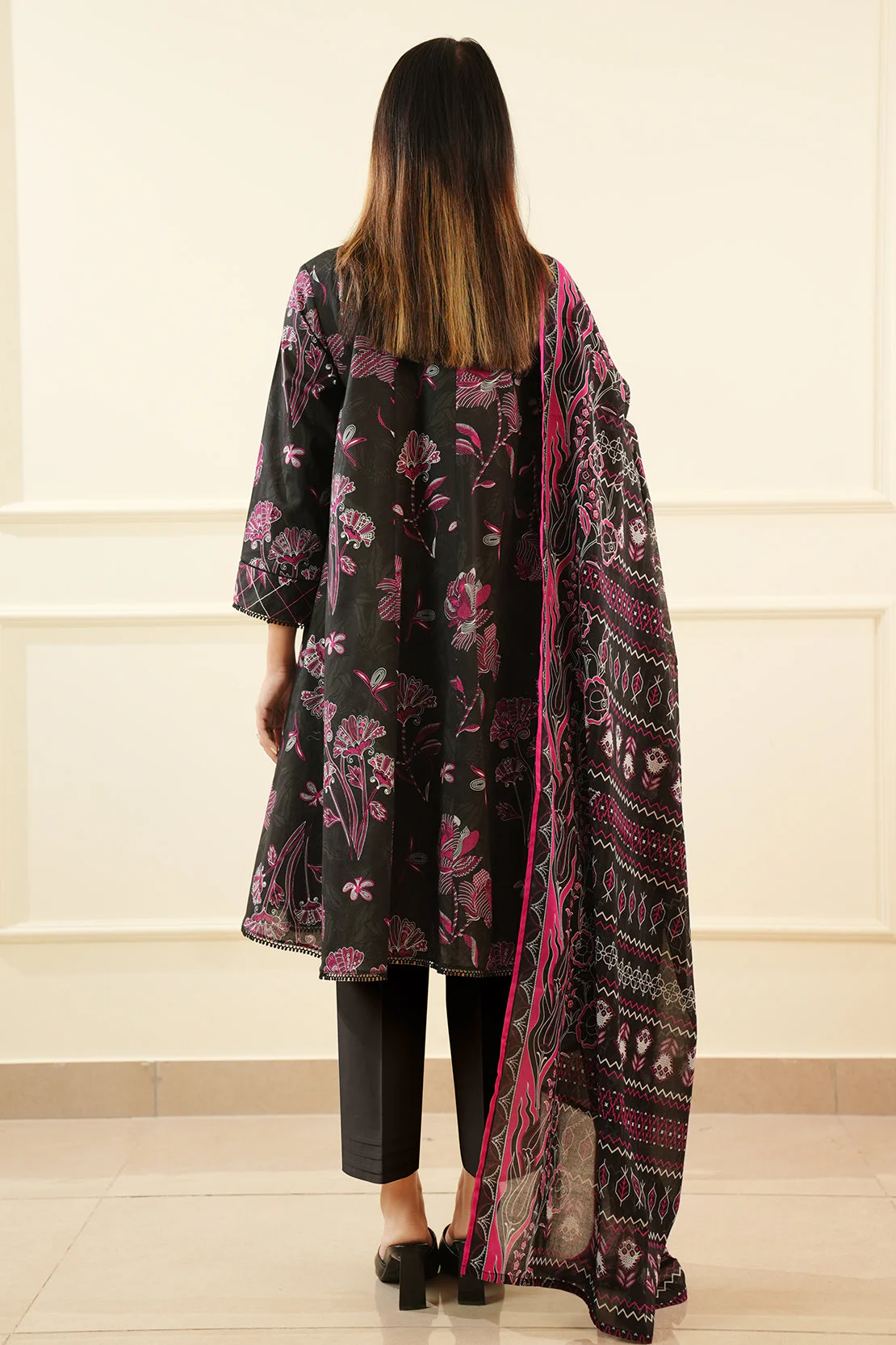 Unstitched Printed Lawn 3 Piece - Image 6