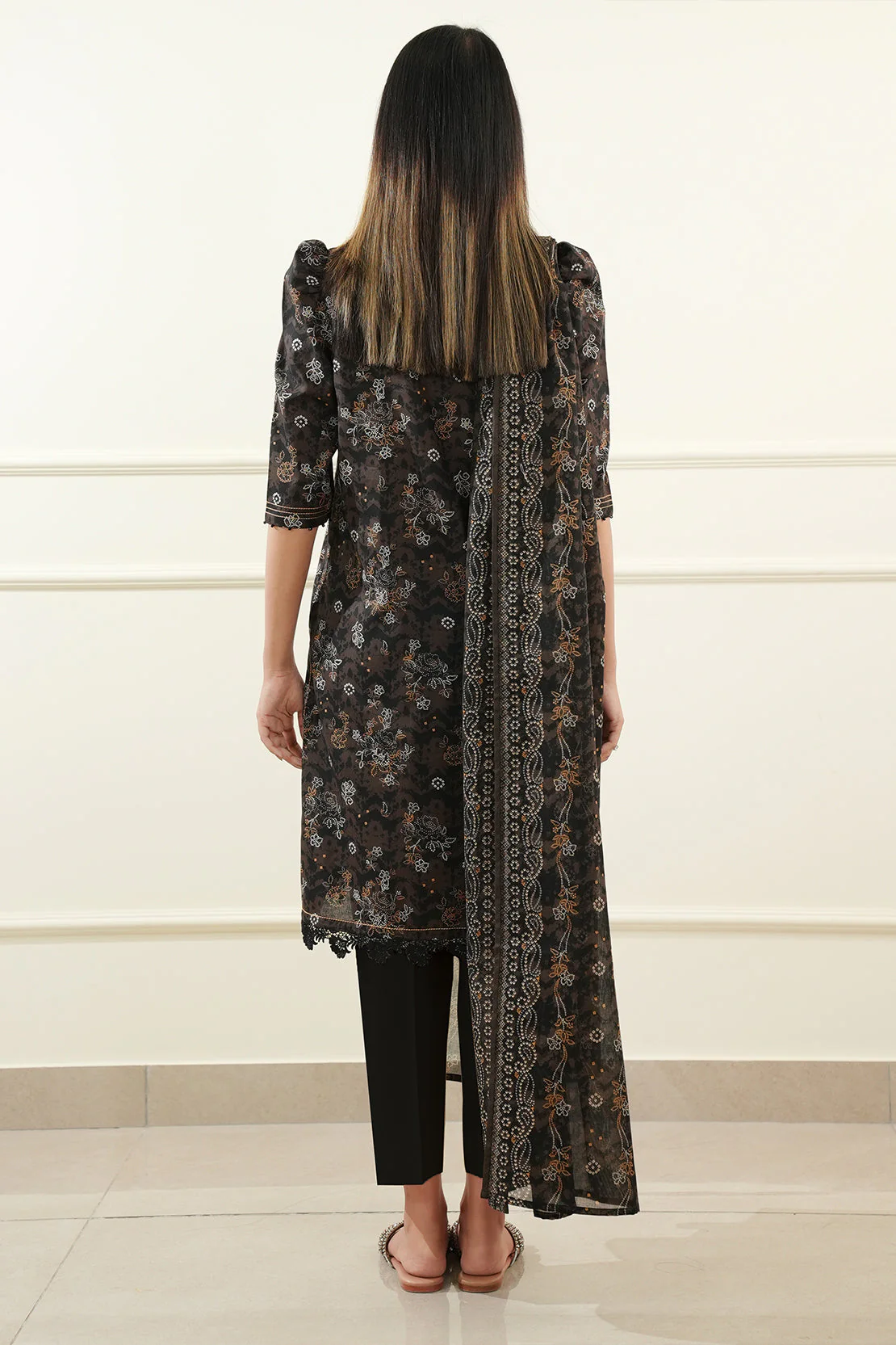 Unstitched Printed Lawn 3 Piece - Image 5