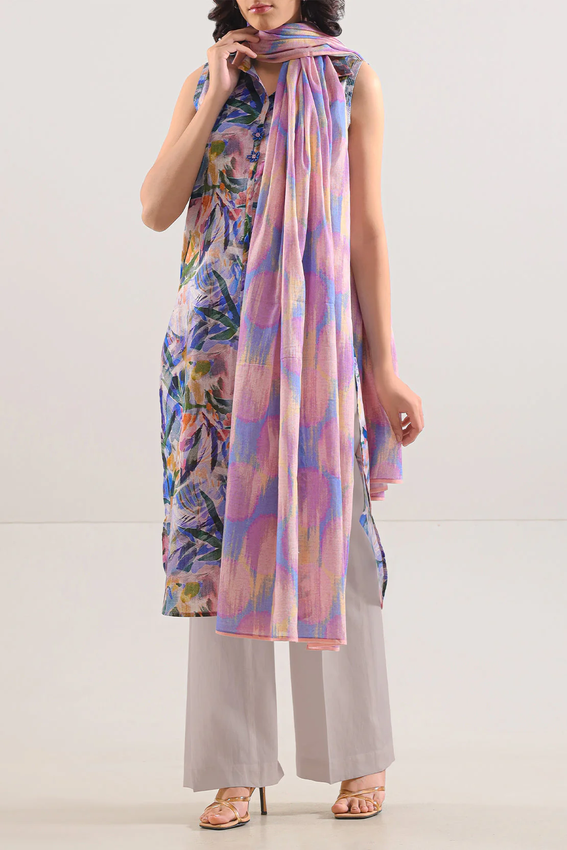 Unstitched Printed Lawn 3 Piece With Cotton Net Dupatta - Image 3
