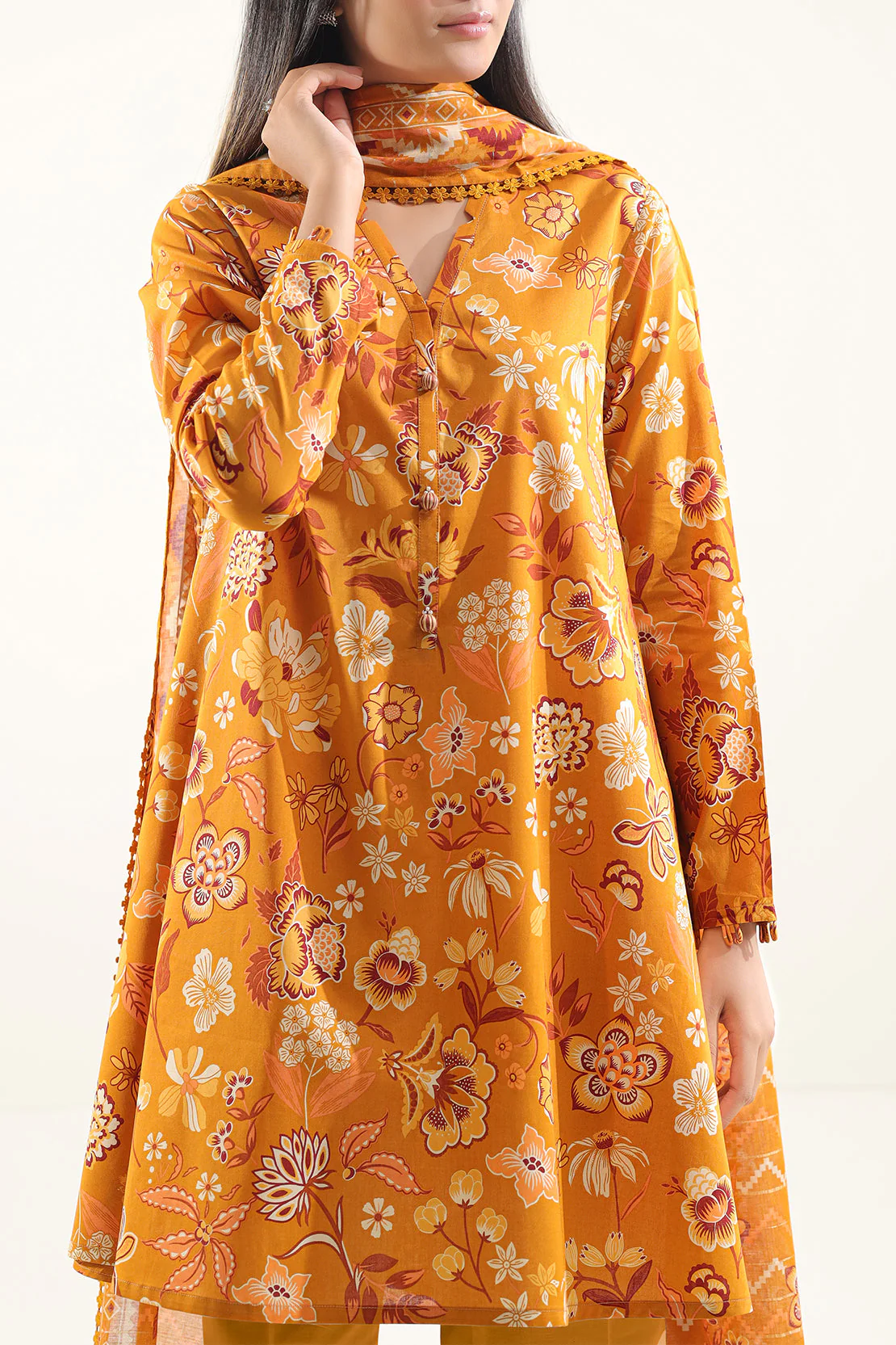 Unstitched Printed Lawn 3 Piece With Zari Dupatta - Image 3