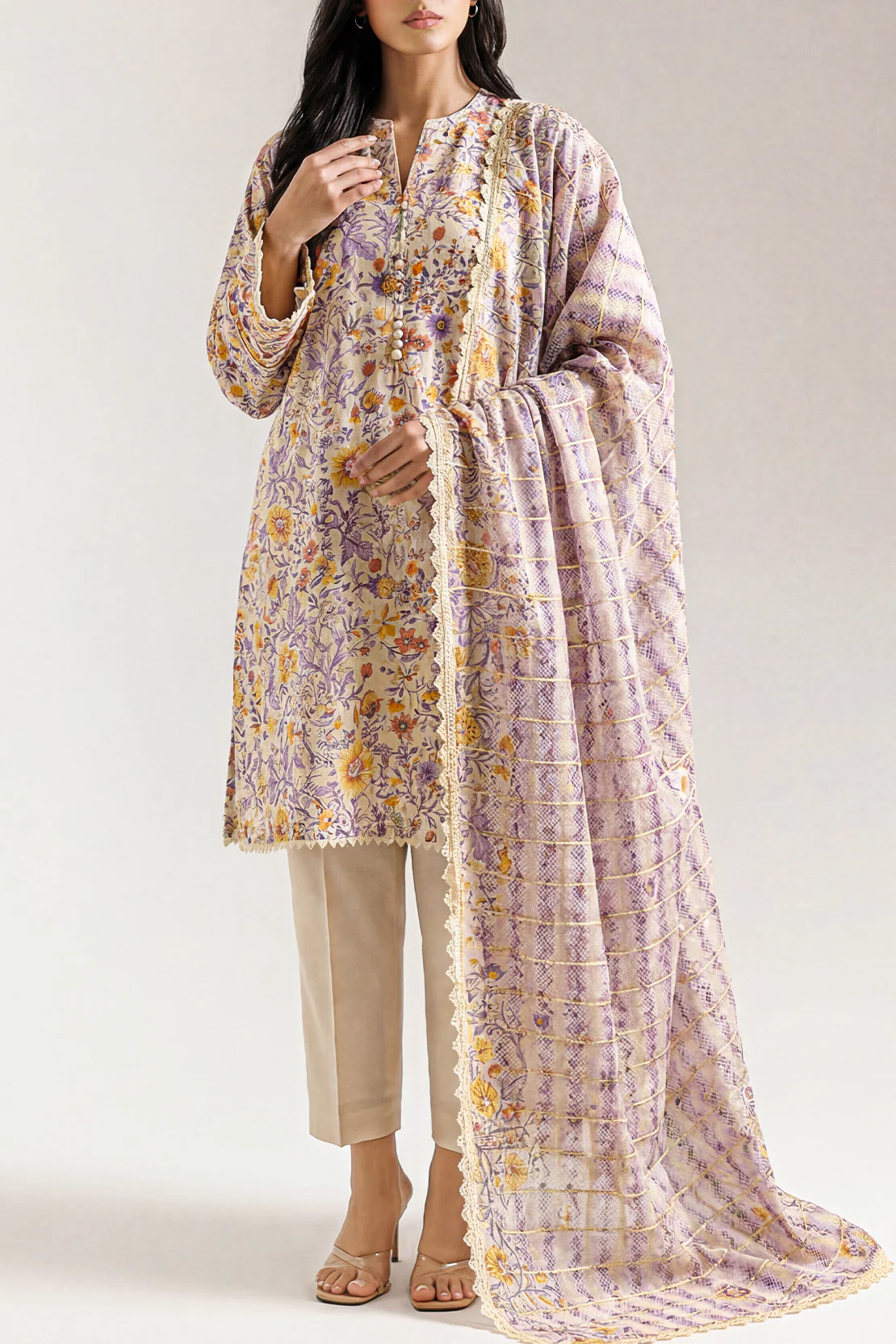 Unstitched Printed Lawn 3 Piece With Zari Dupatta