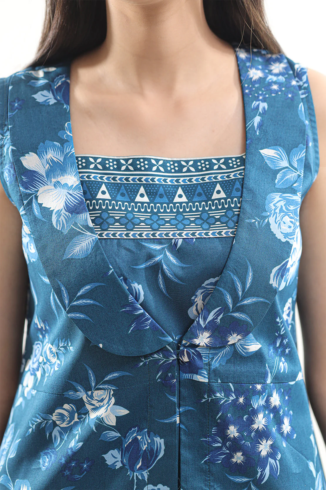 Unstitched Printed Lawn 2 Piece (Shirt/Trouser) - Image 4