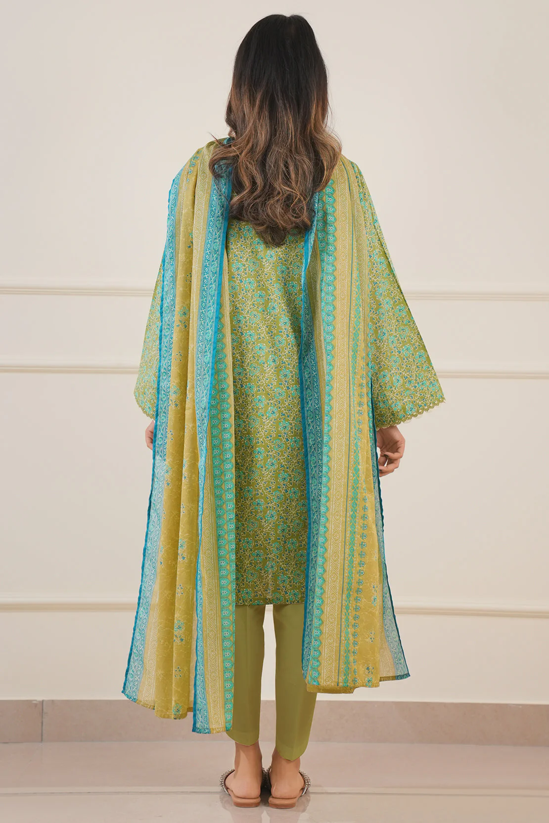 Unstitched Printed Lawn 3 Piece - Image 5