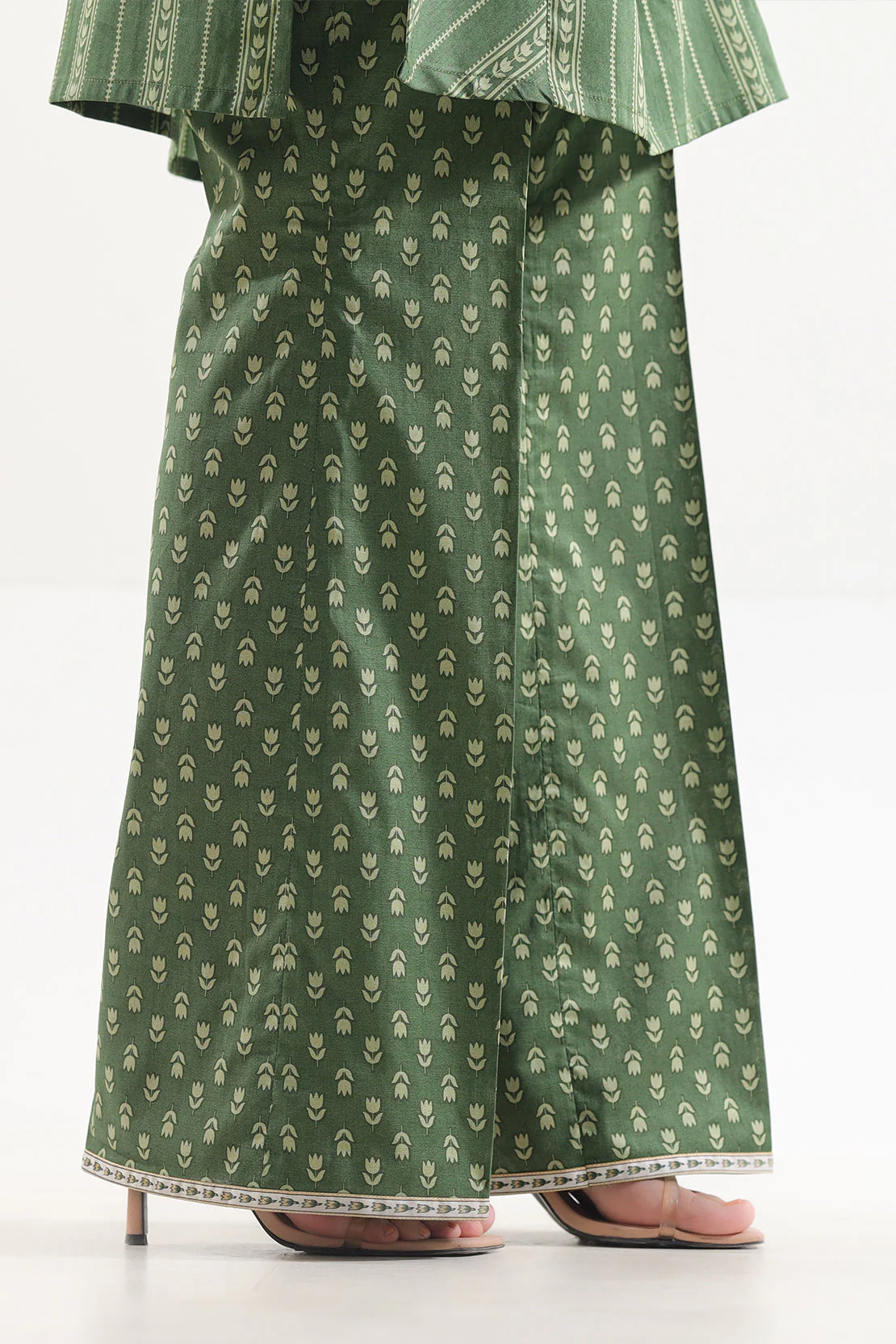 Unstitched Printed Lawn 3 Piece - Image 5