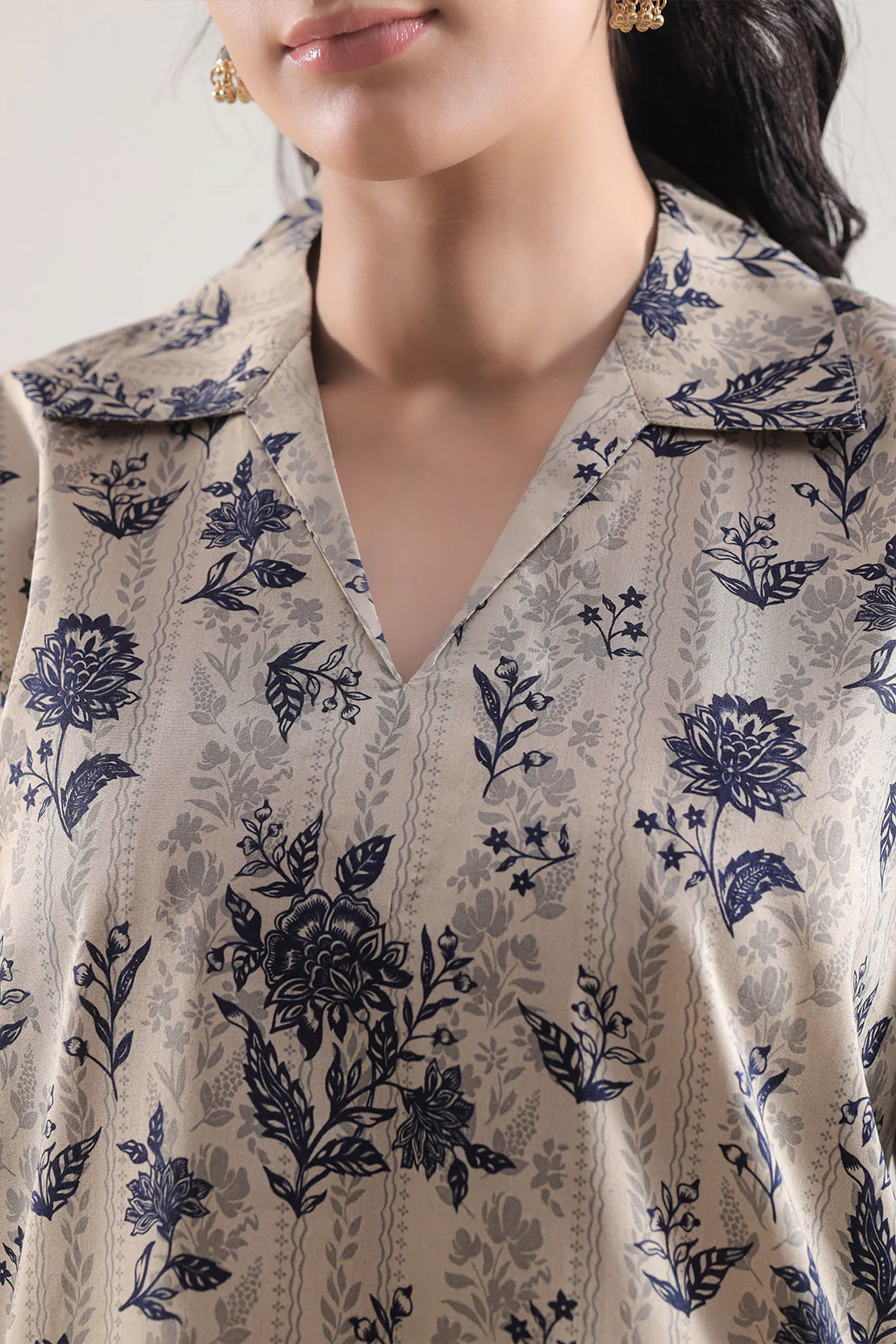 Unstitched Printed Lawn 3 Piece - Image 3
