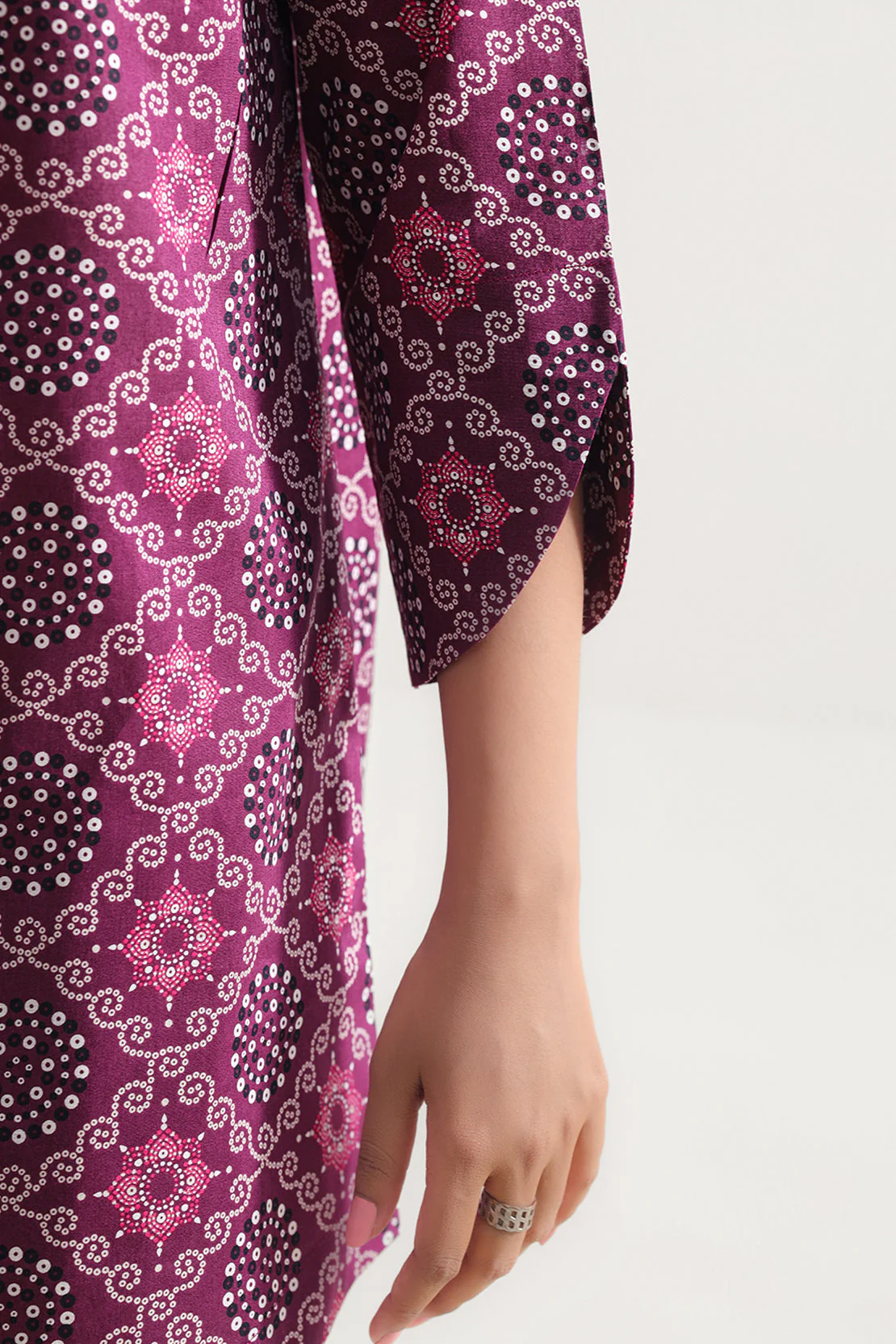 Unstitched Printed Lawn 3 Piece - Image 5