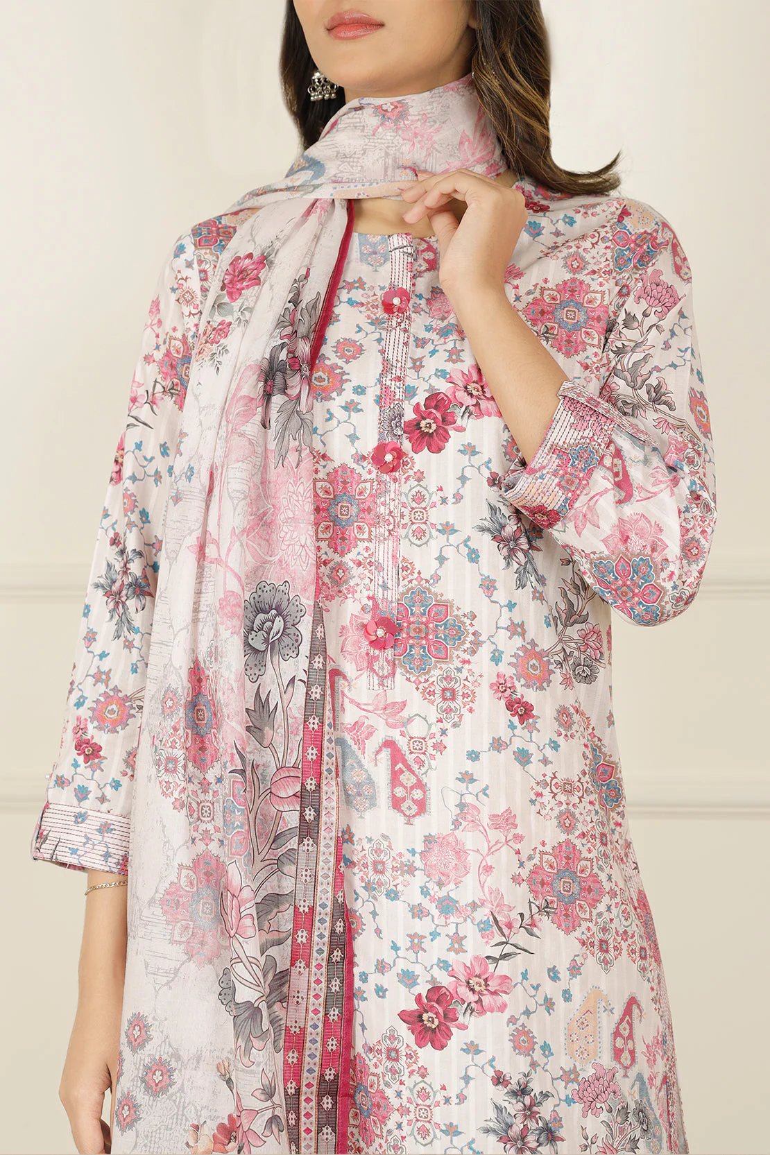 Unstitched Printed Lawn 3 Piece - Image 4