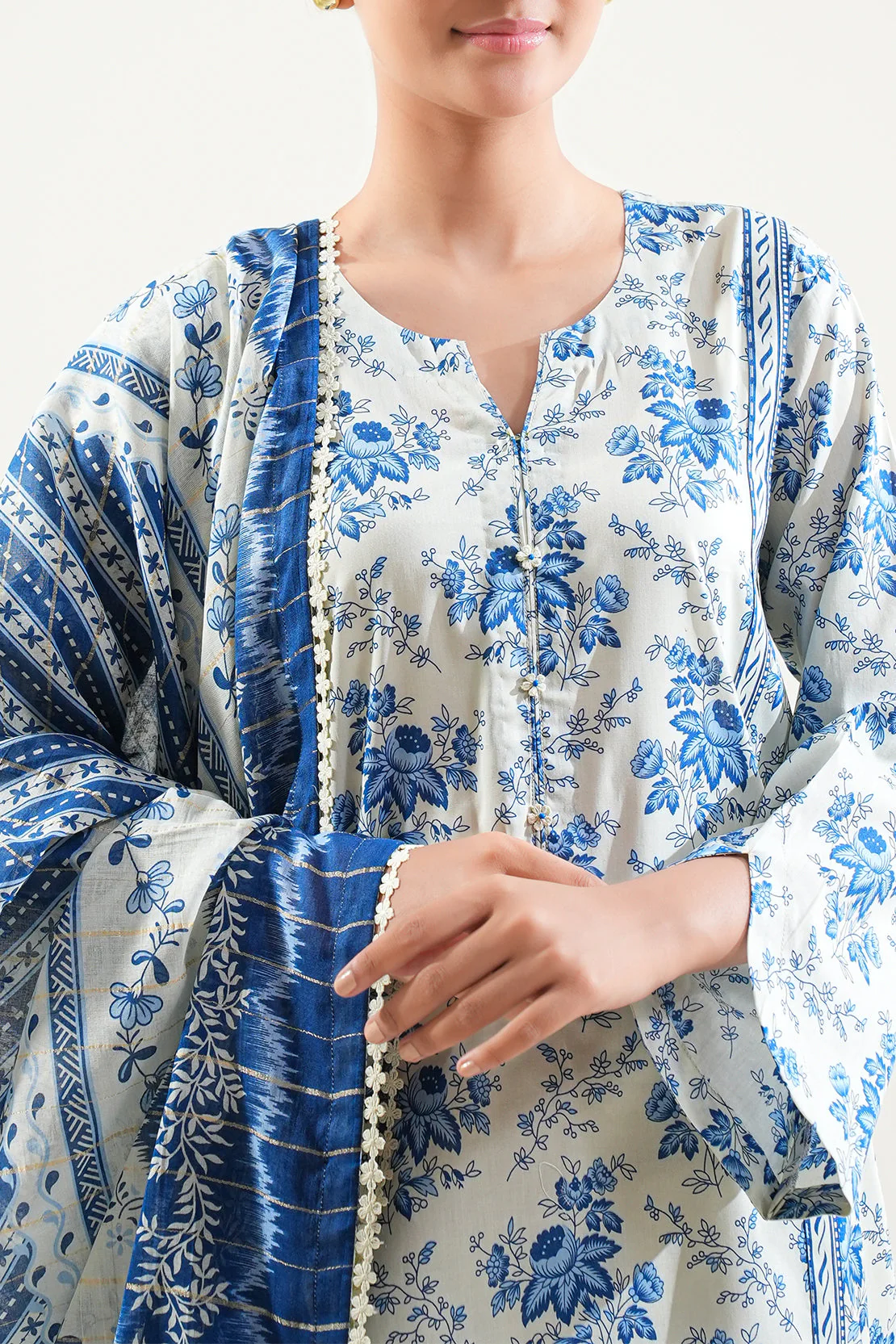 Unstitched Printed Lawn 3 Piece - Image 2