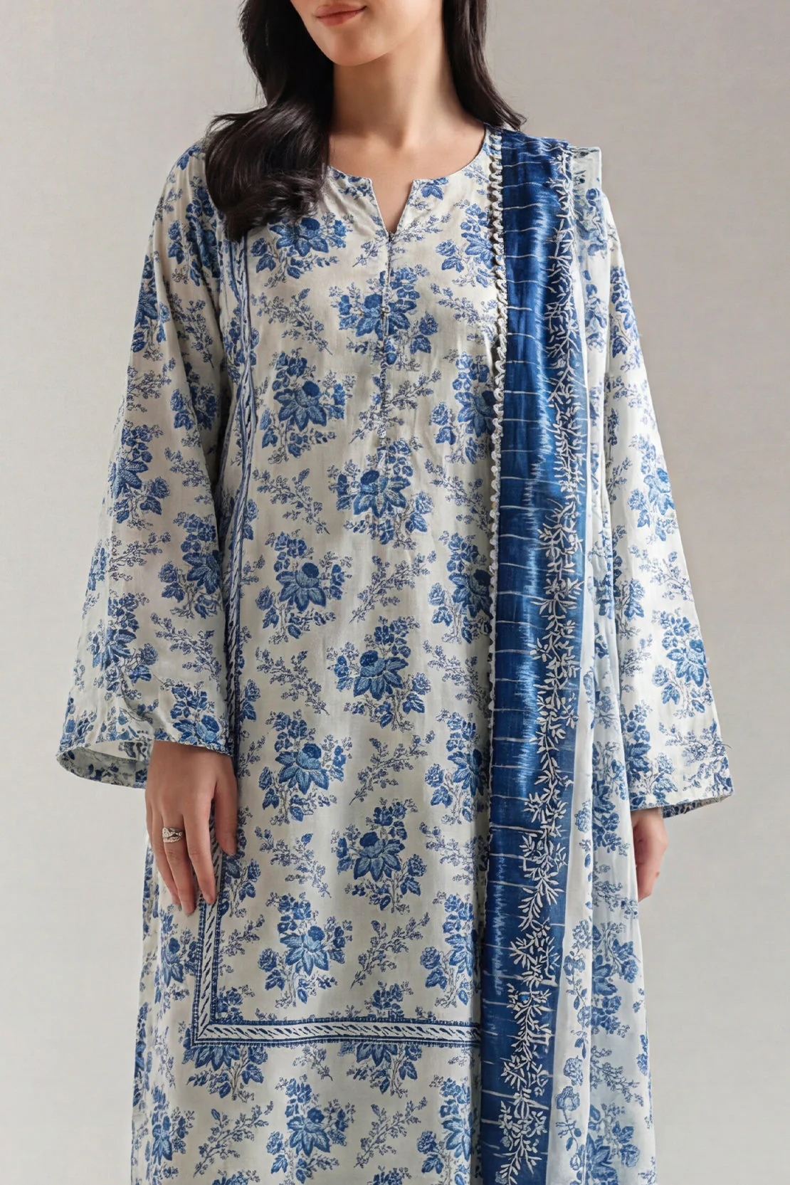 Unstitched Printed Lawn 3 Piece - Image 2