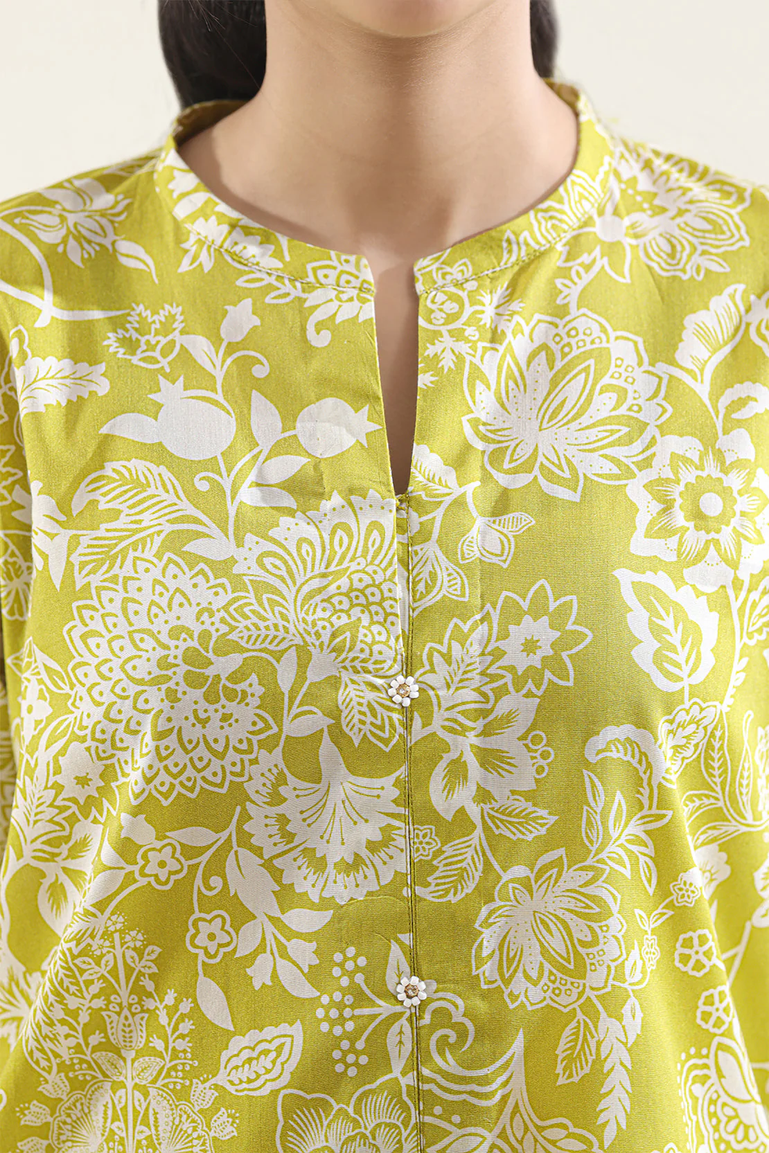 Unstitched Printed Lawn 3 Piece - Image 4