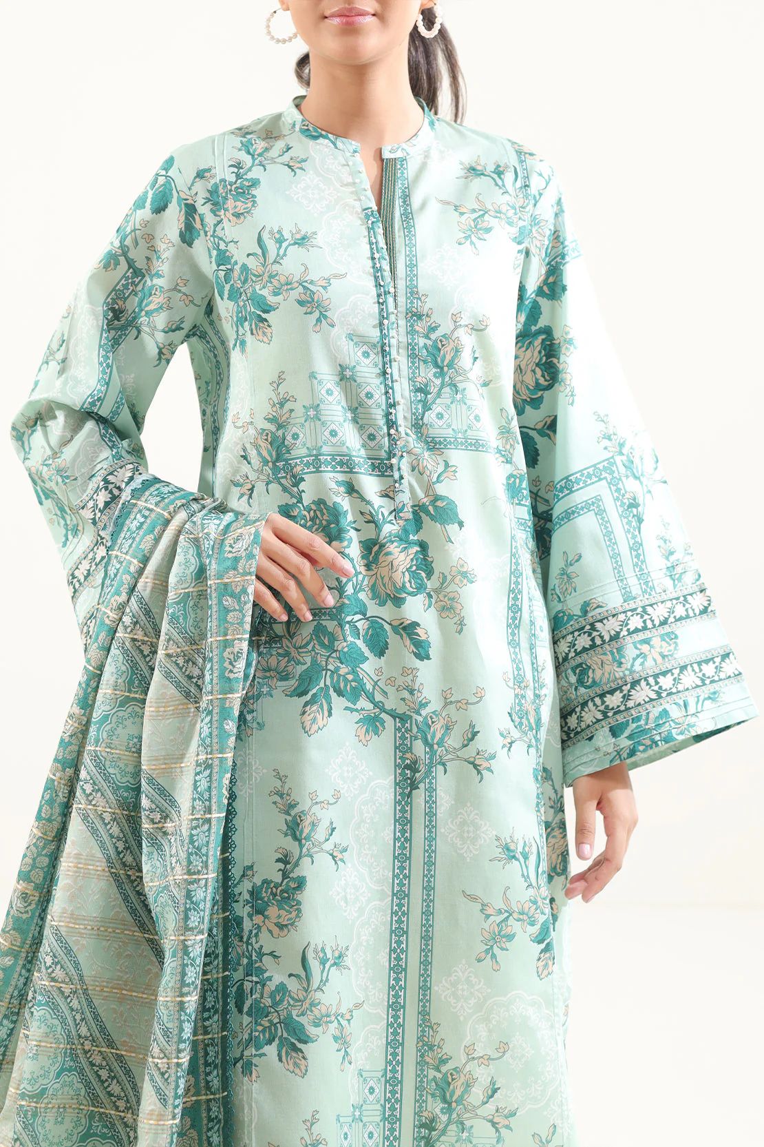 Unstitched Printed Lawn 3 Piece - Image 4