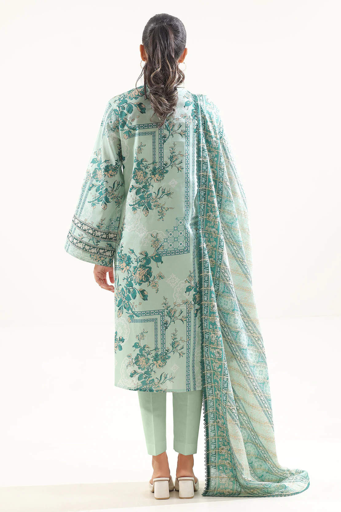 Unstitched Printed Lawn 3 Piece - Image 7