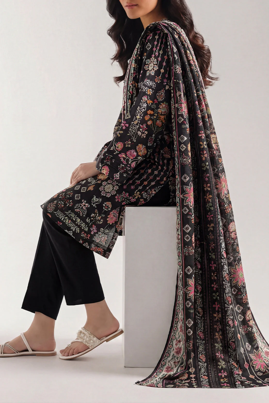 Unstitched Printed Lawn 3 Piece - Image 2