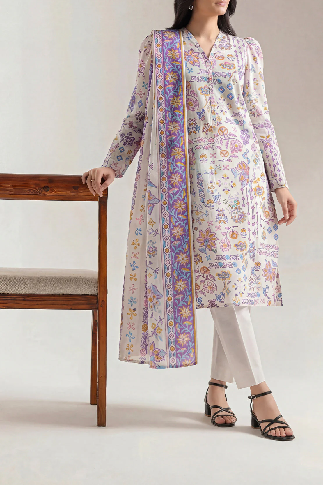 Unstitched Printed Lawn 3 Piece - Image 4