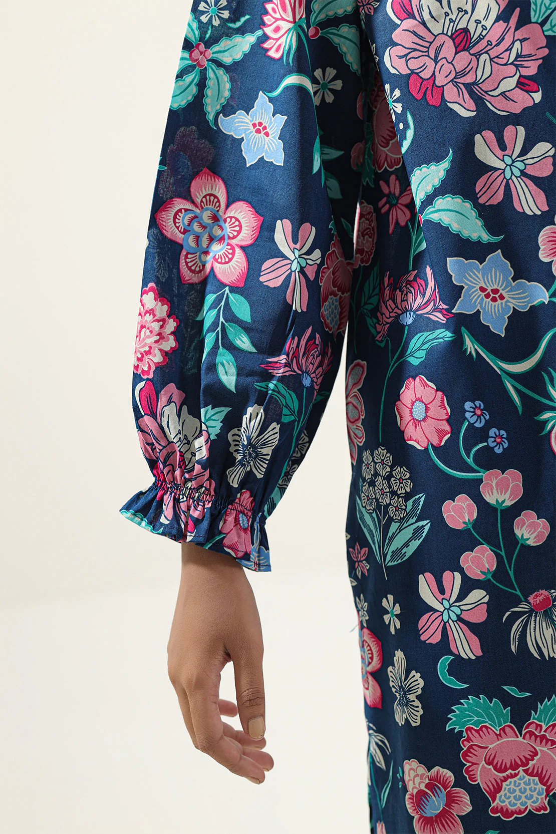 Unstitched Printed Lawn 3 Piece - Image 4