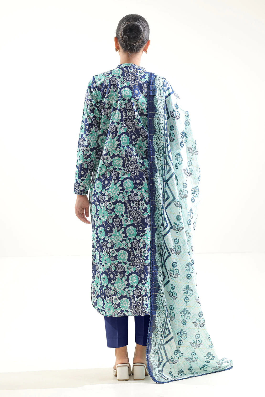 Unstitched Printed Lawn 3 Piece - Image 2