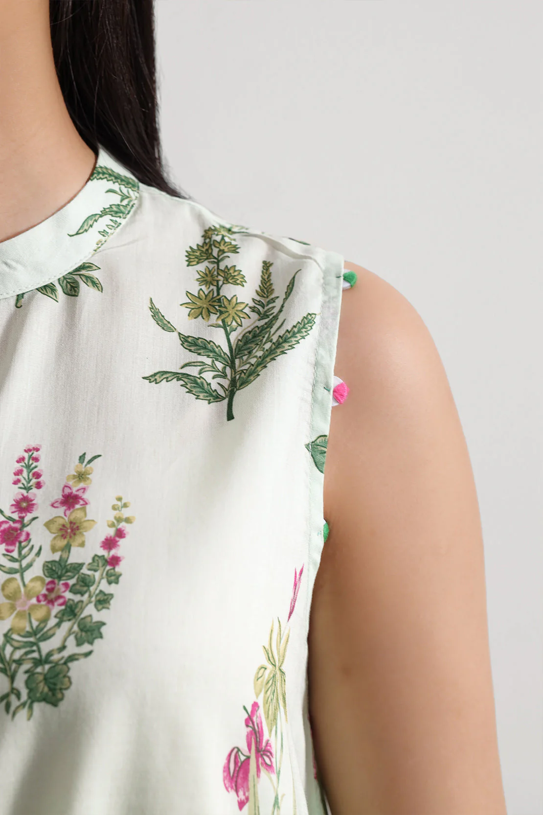 Unstitched Printed Lawn 3 Piece - Image 5