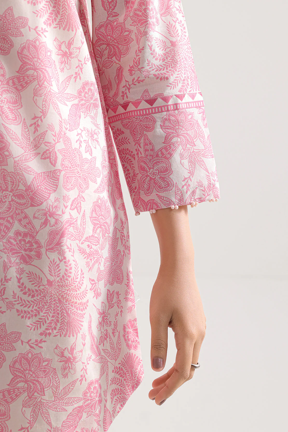 Unstitched Printed Lawn 3 Piece - Image 5
