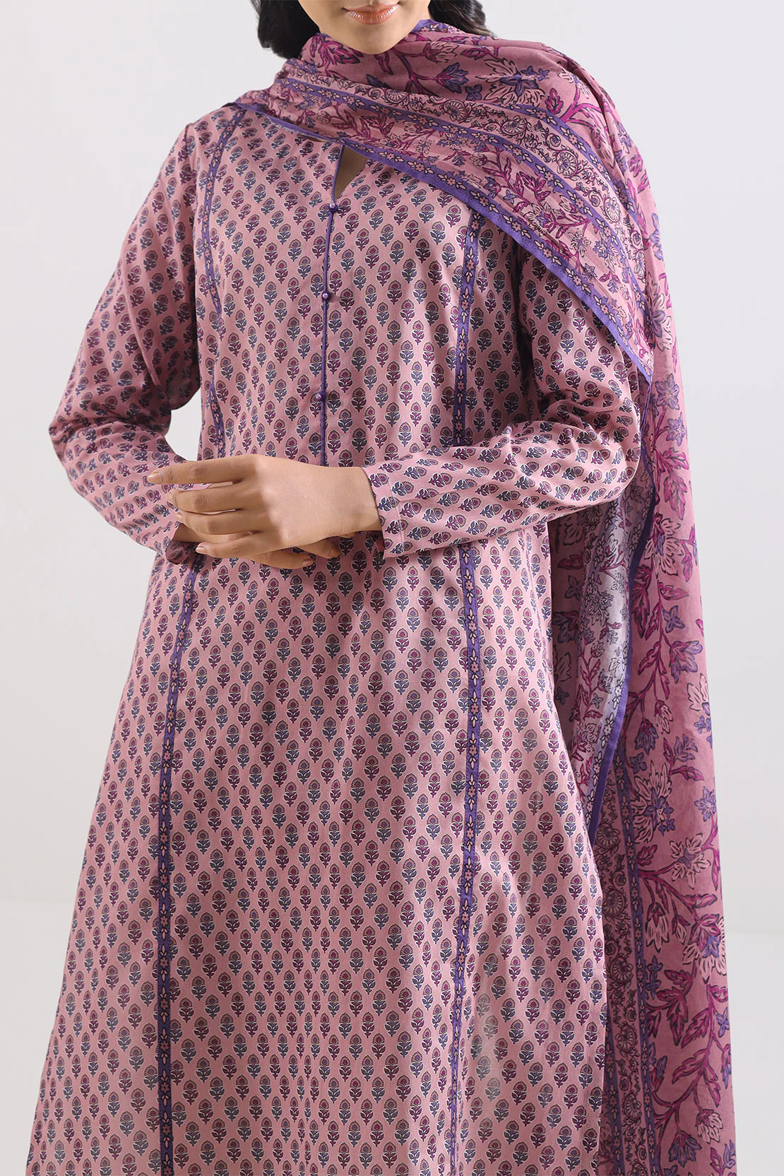 Unstitched Printed Lawn 3 Piece - Image 4