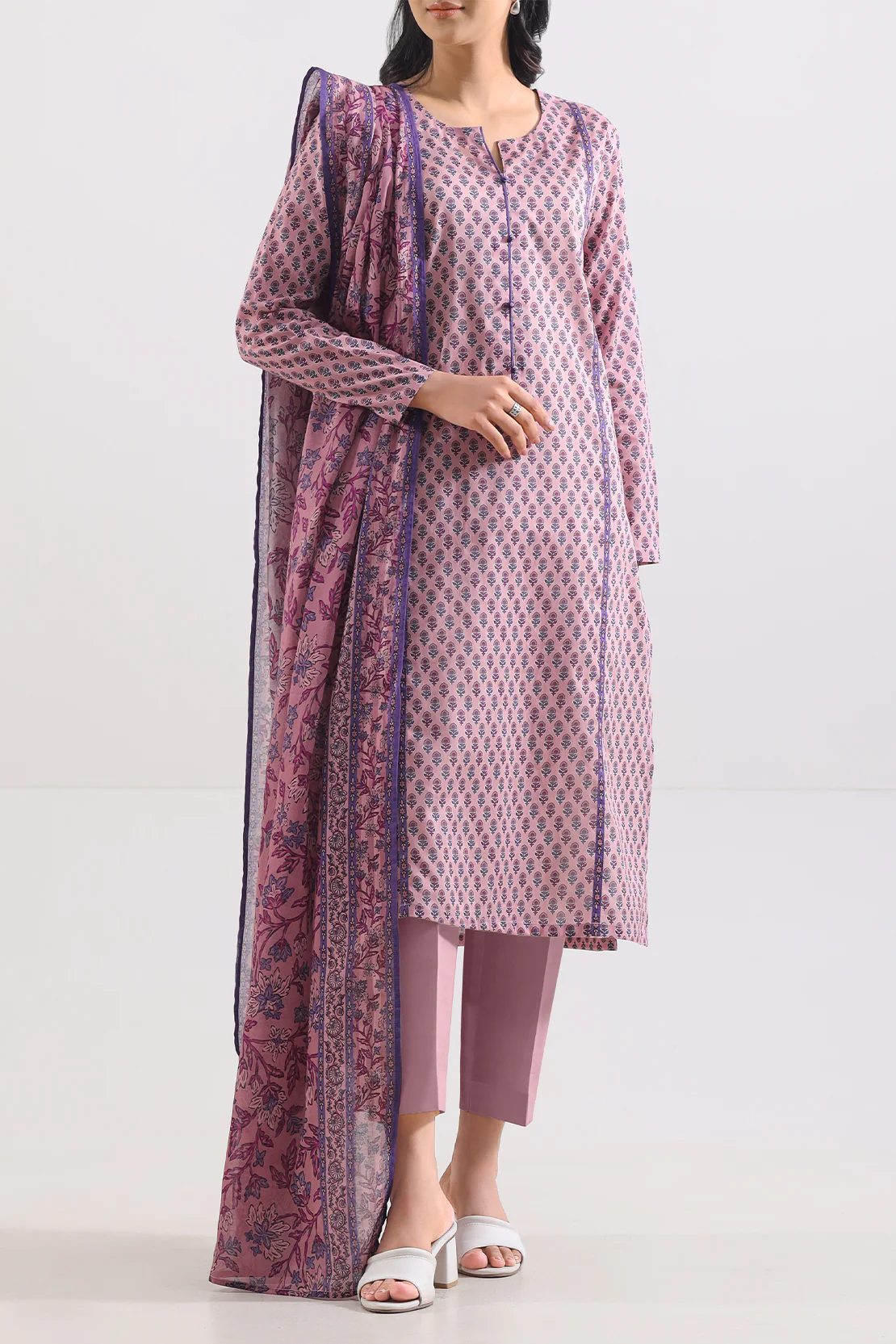 Unstitched Printed Lawn 3 Piece - Image 4