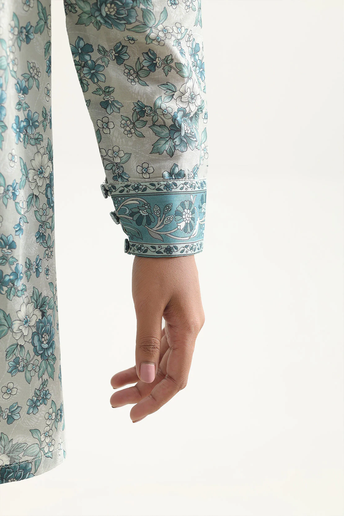 Unstitched Printed Lawn 3 Piece - Image 4