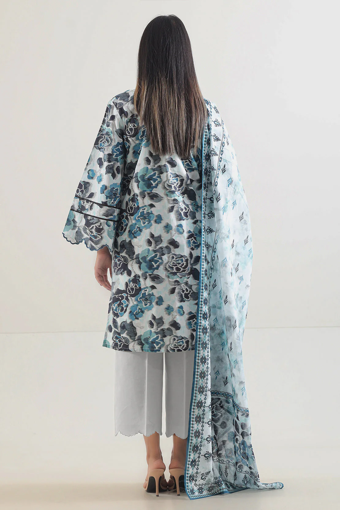 Unstitched Printed Lawn 3 Piece - Image 2