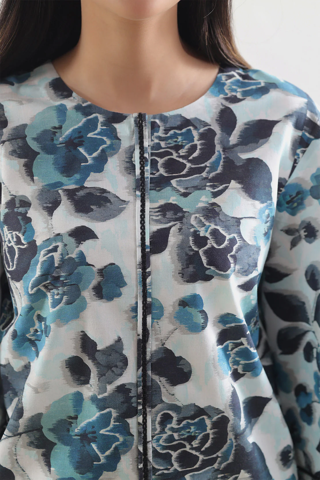 Unstitched Printed Lawn 3 Piece - Image 5