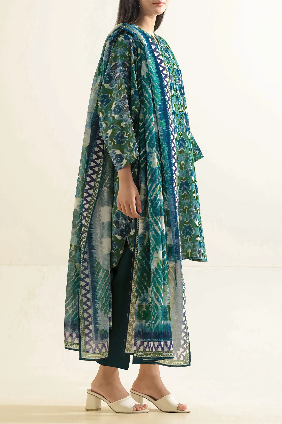 Unstitched Printed Lawn 3 Piece - Image 3