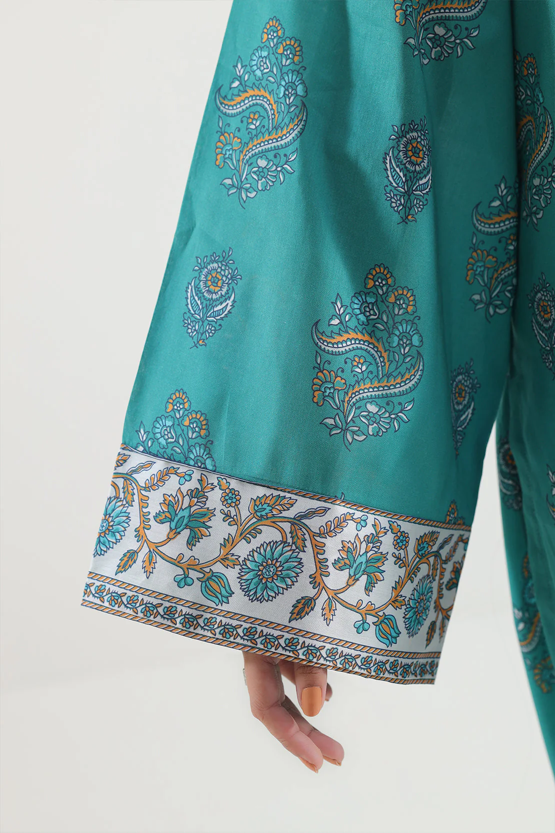 Unstitched Printed Lawn 3 Piece - Image 5