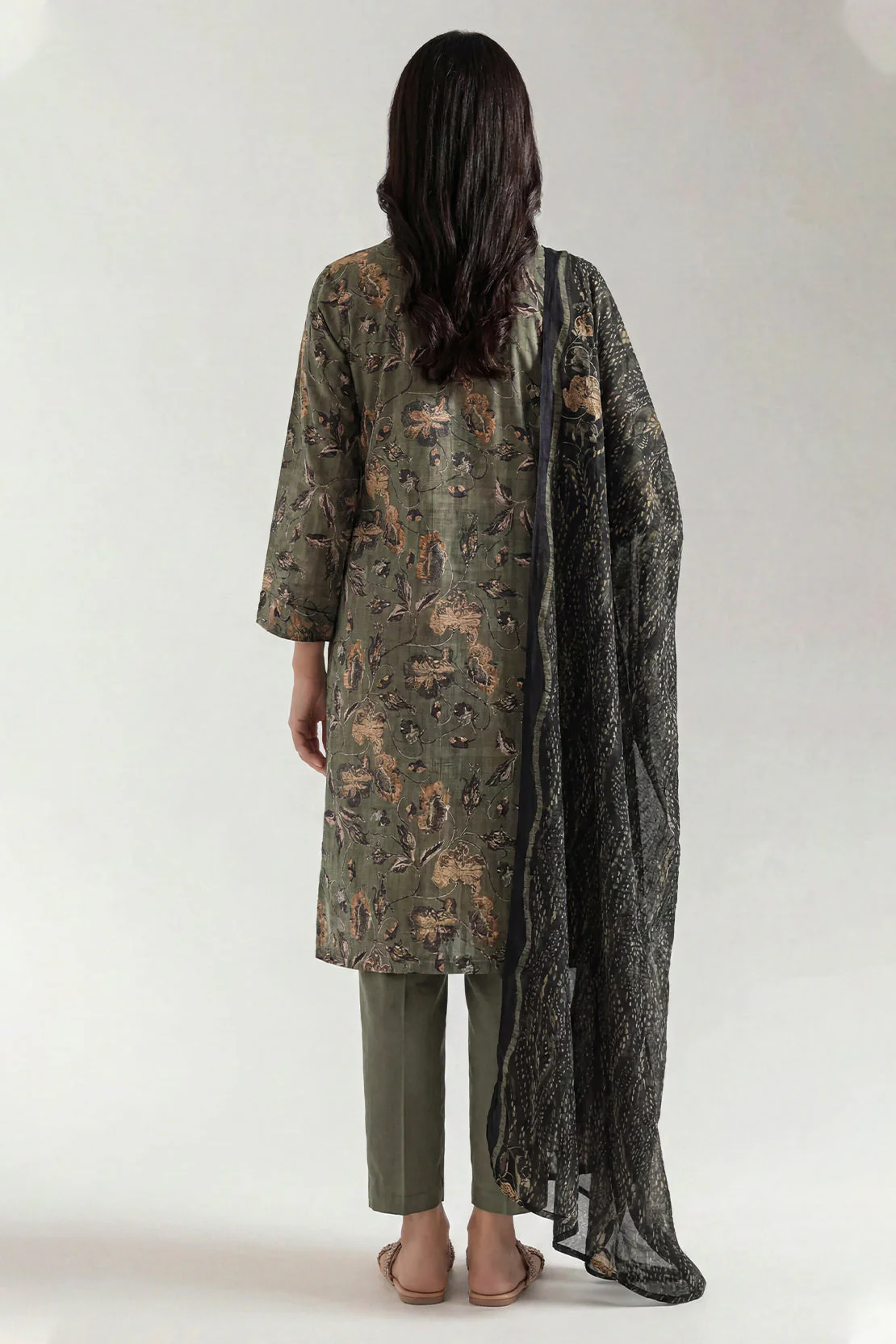 Unstitched Printed Lawn 3 Piece - Image 4
