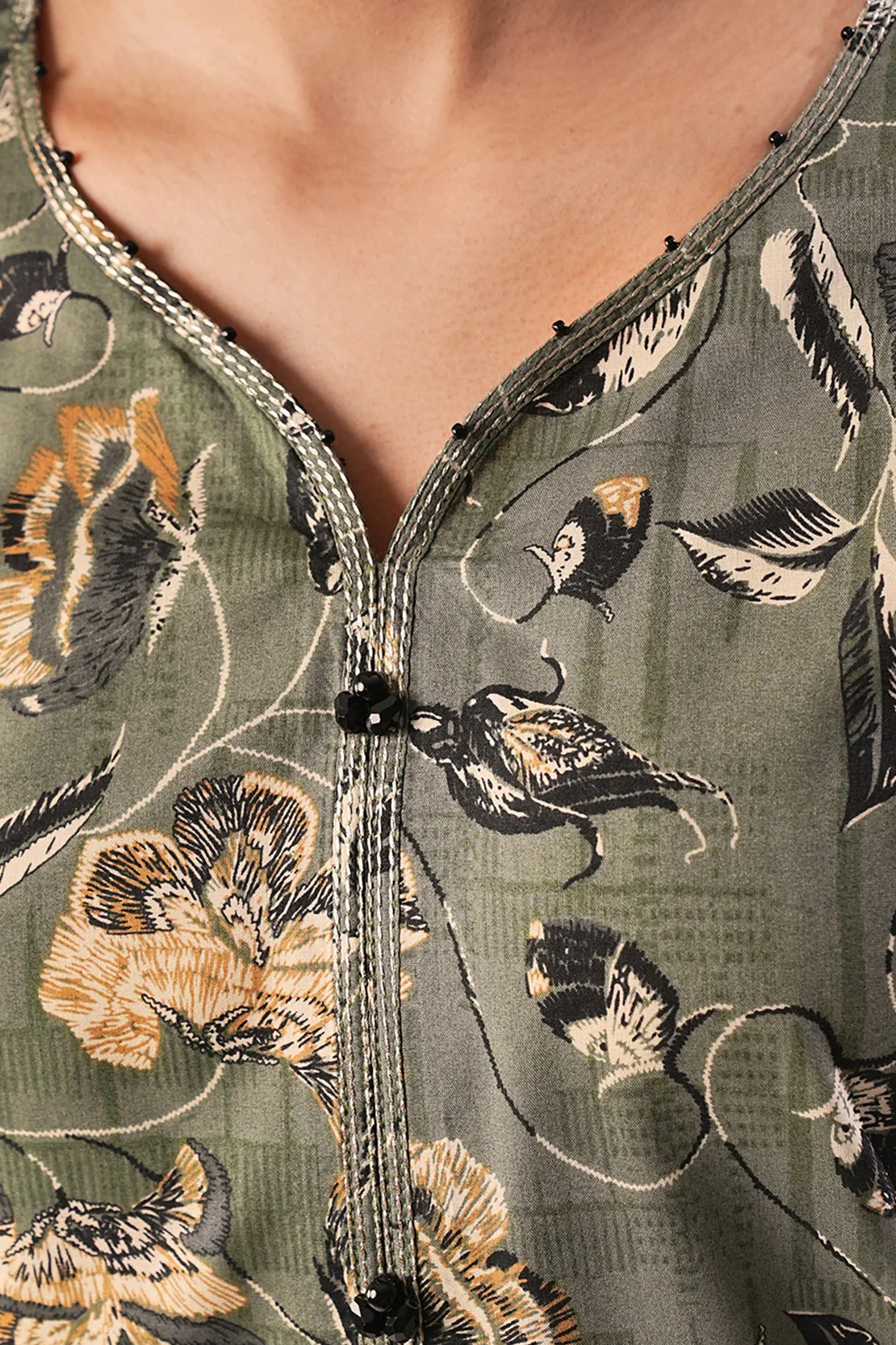 Unstitched Printed Lawn 3 Piece - Image 5