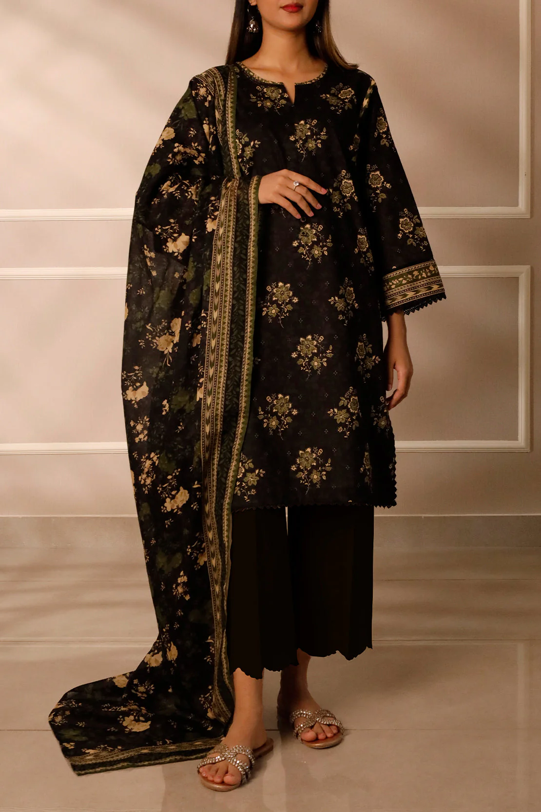 Unstitched Printed Lawn 3 Piece - Image 2
