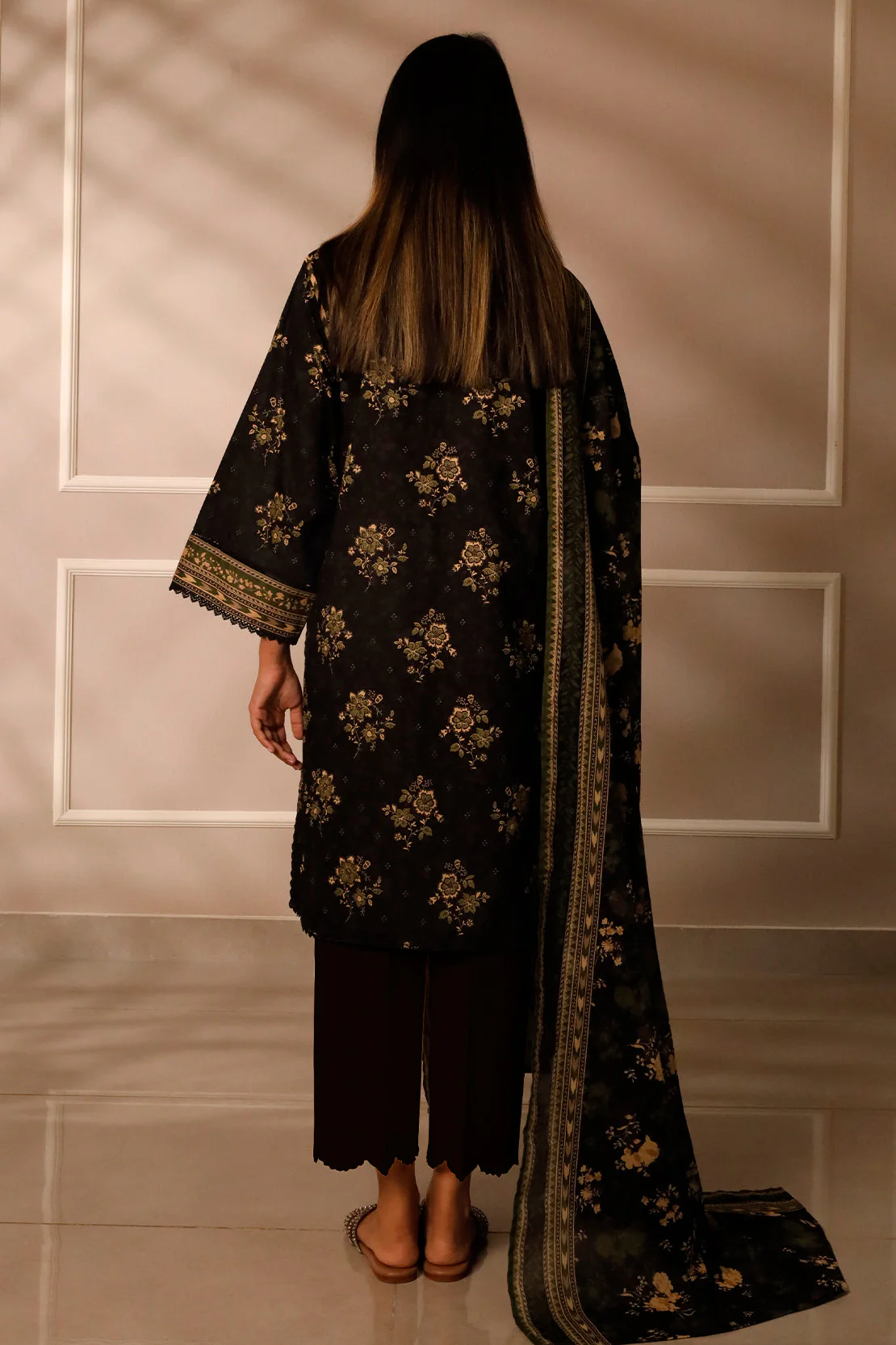 Unstitched Printed Lawn 3 Piece - Image 3