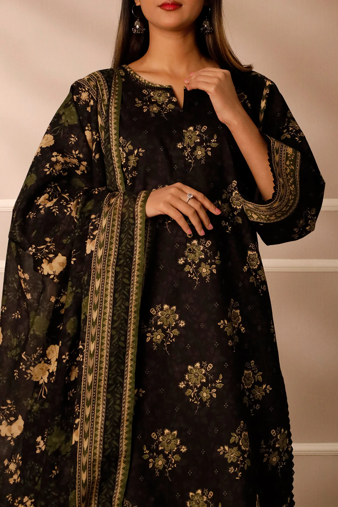 Unstitched Printed Lawn 3 Piece - Image 4