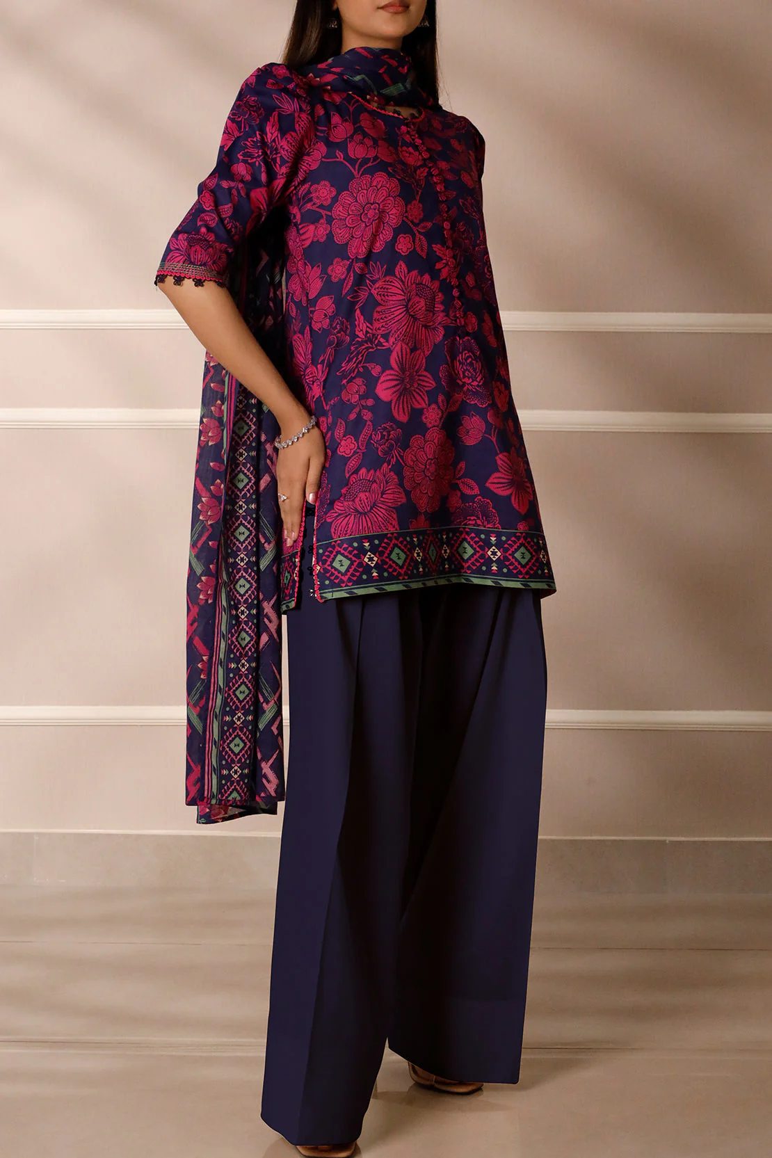 Unstitched Printed Lawn 3 Piece - Image 4