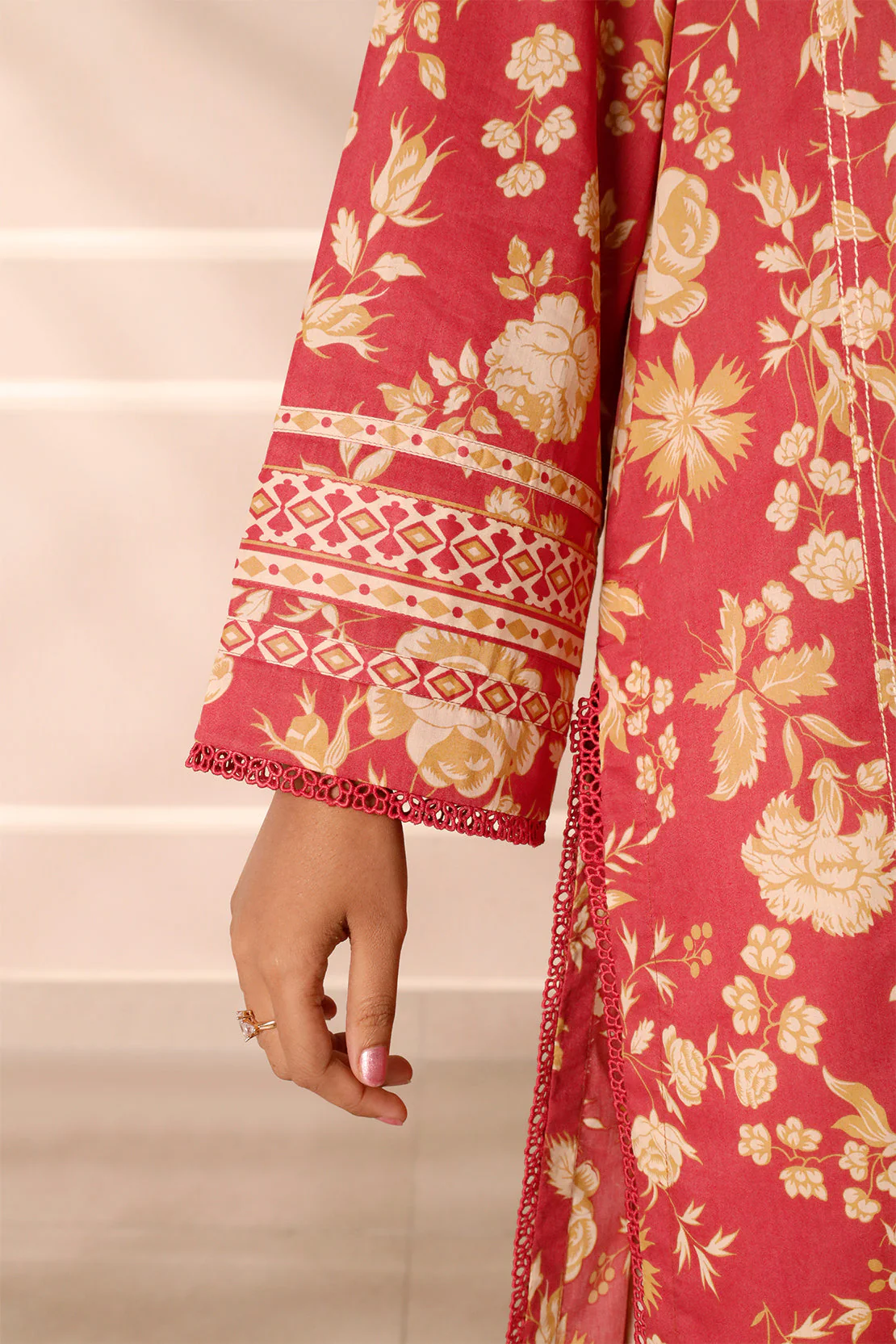 Unstitched Printed Lawn 3 Piece - Image 4