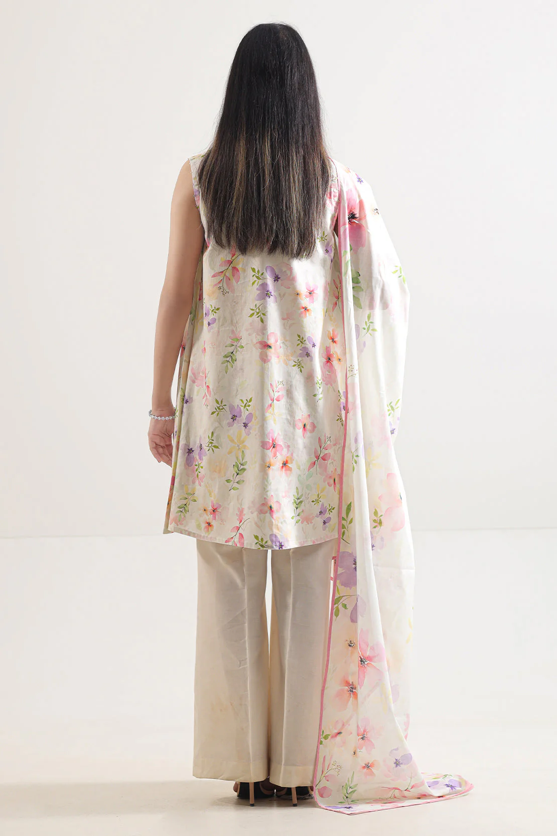 Unstitched Printed Lawn 3 Piece - Image 6