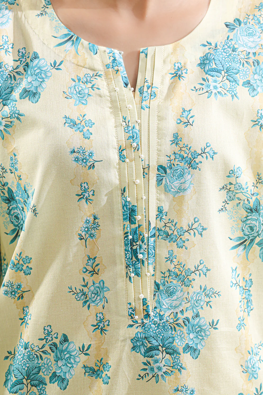 Unstitched Printed Lawn 3 Piece - Image 4