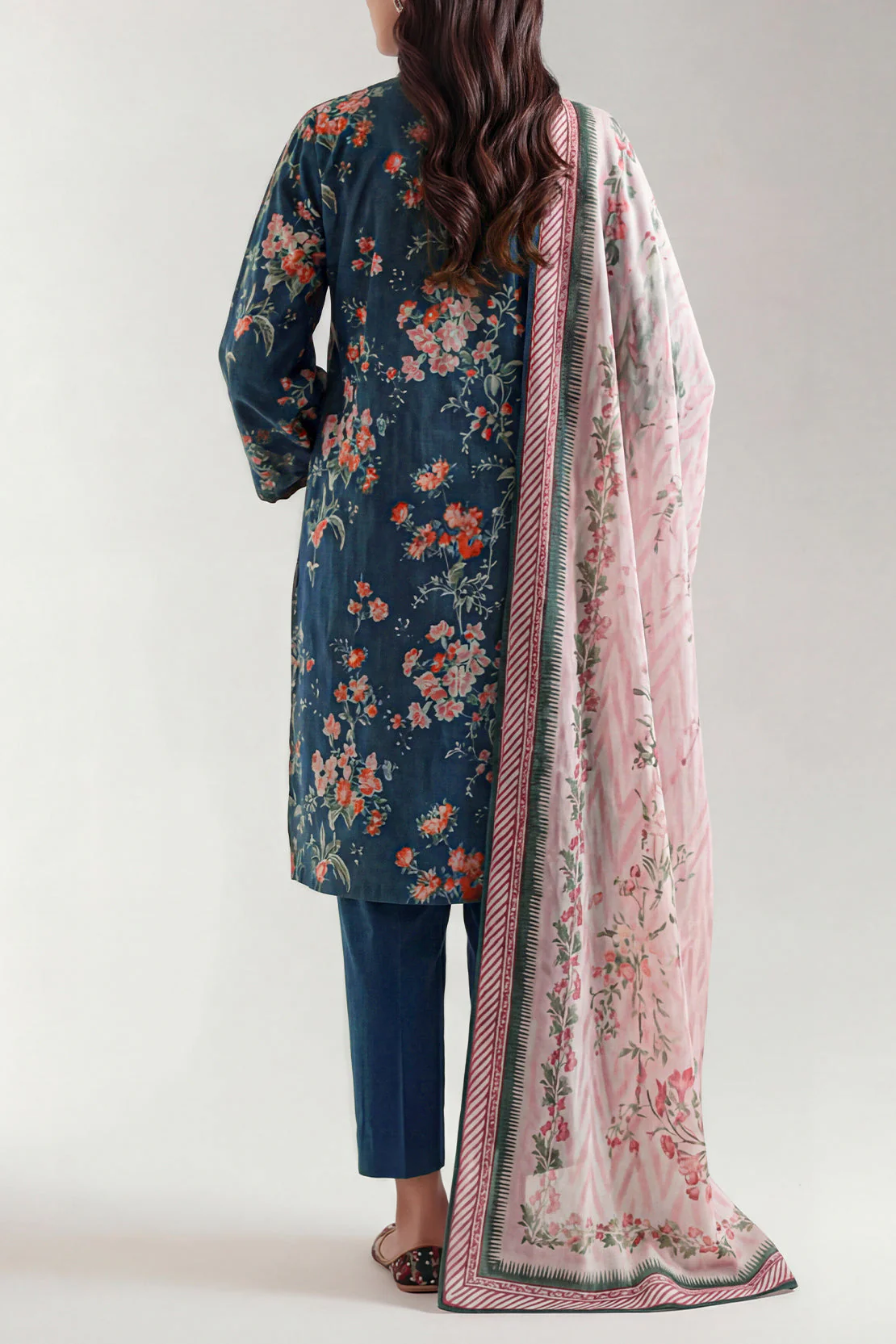 Unstitched Printed Lawn 3 Piece - Image 4