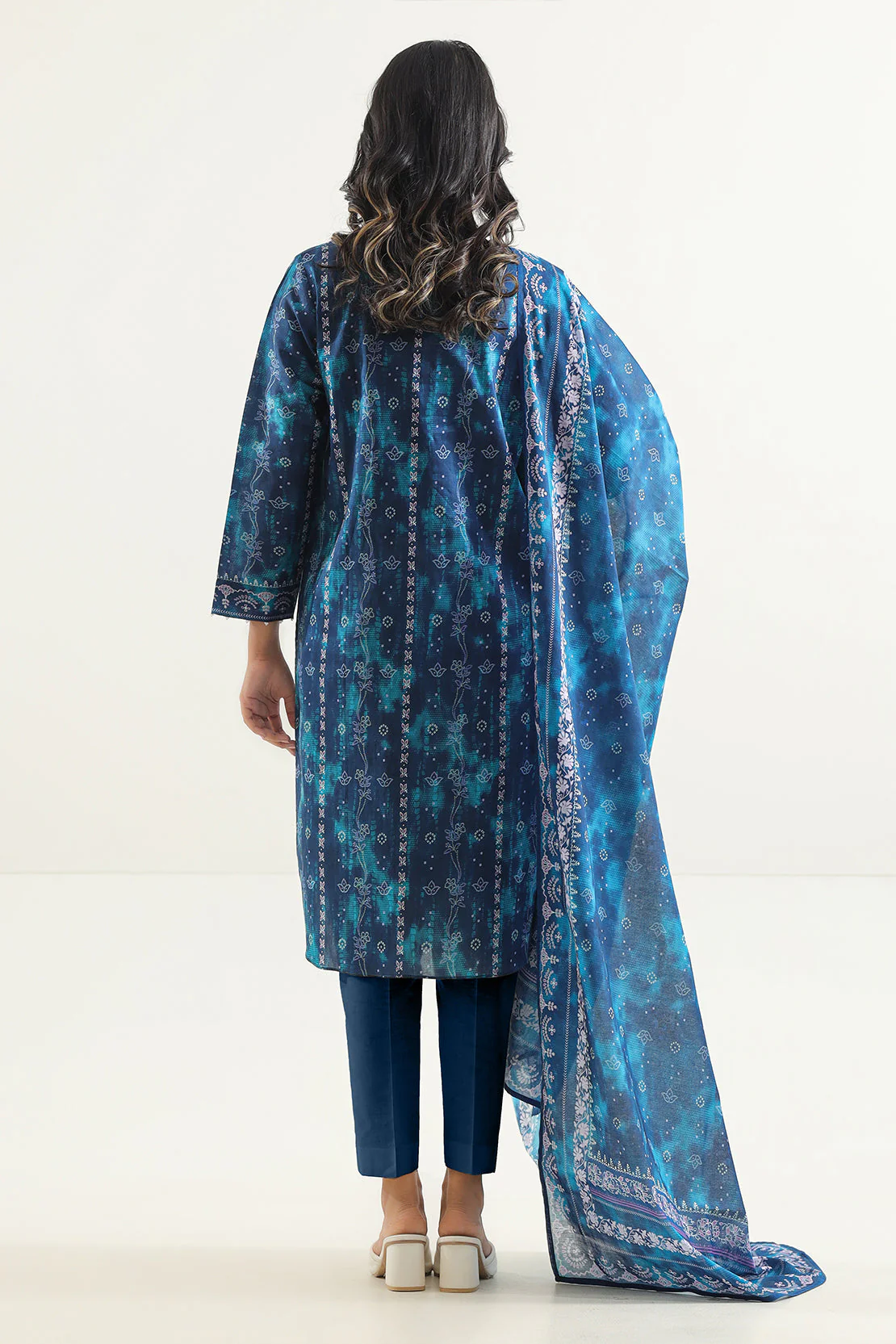 Unstitched Printed Lawn 3 Piece - Image 4