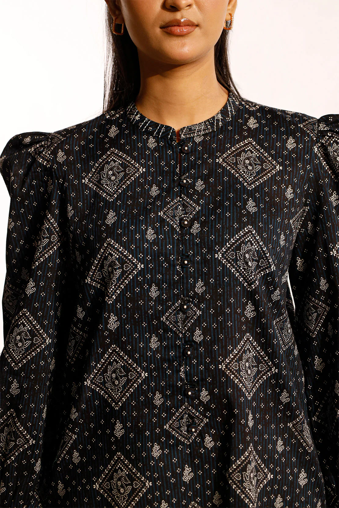 Unstitched Printed Lawn 3 Piece - Image 4
