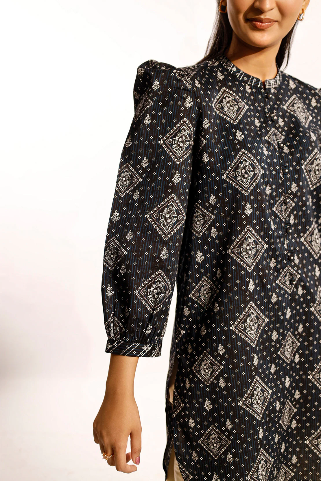 Unstitched Printed Lawn 3 Piece - Image 5