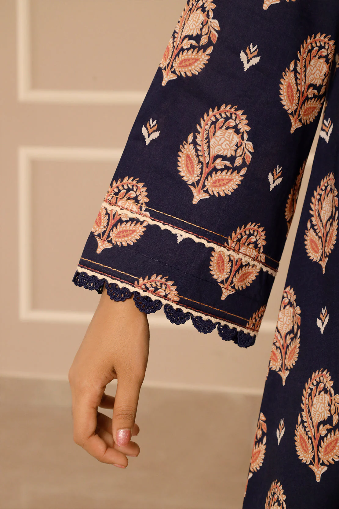 Unstitched Printed Lawn 3 Piece - Image 8